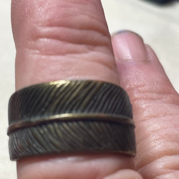 Ring - Picture 1 of 4